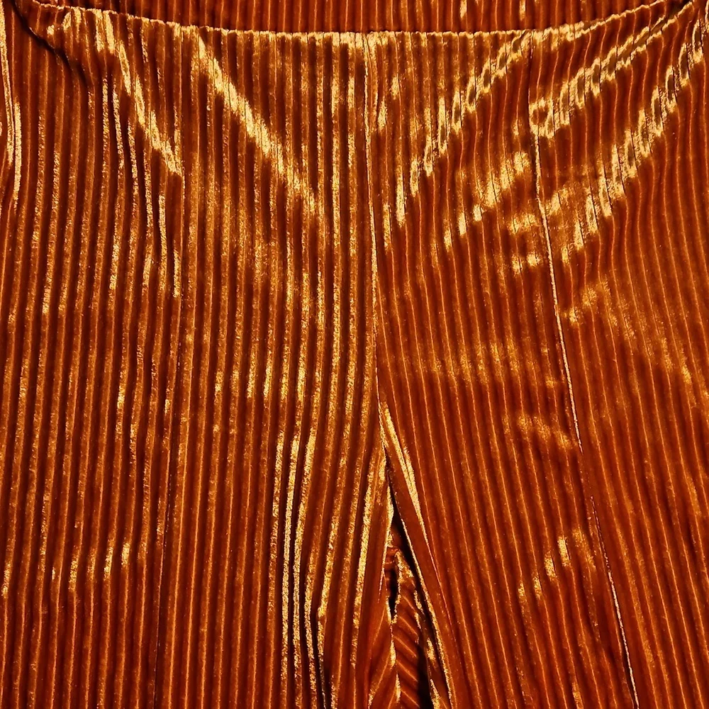 SHEIN Velvet Ribbed Flares - Picture 2 of 3